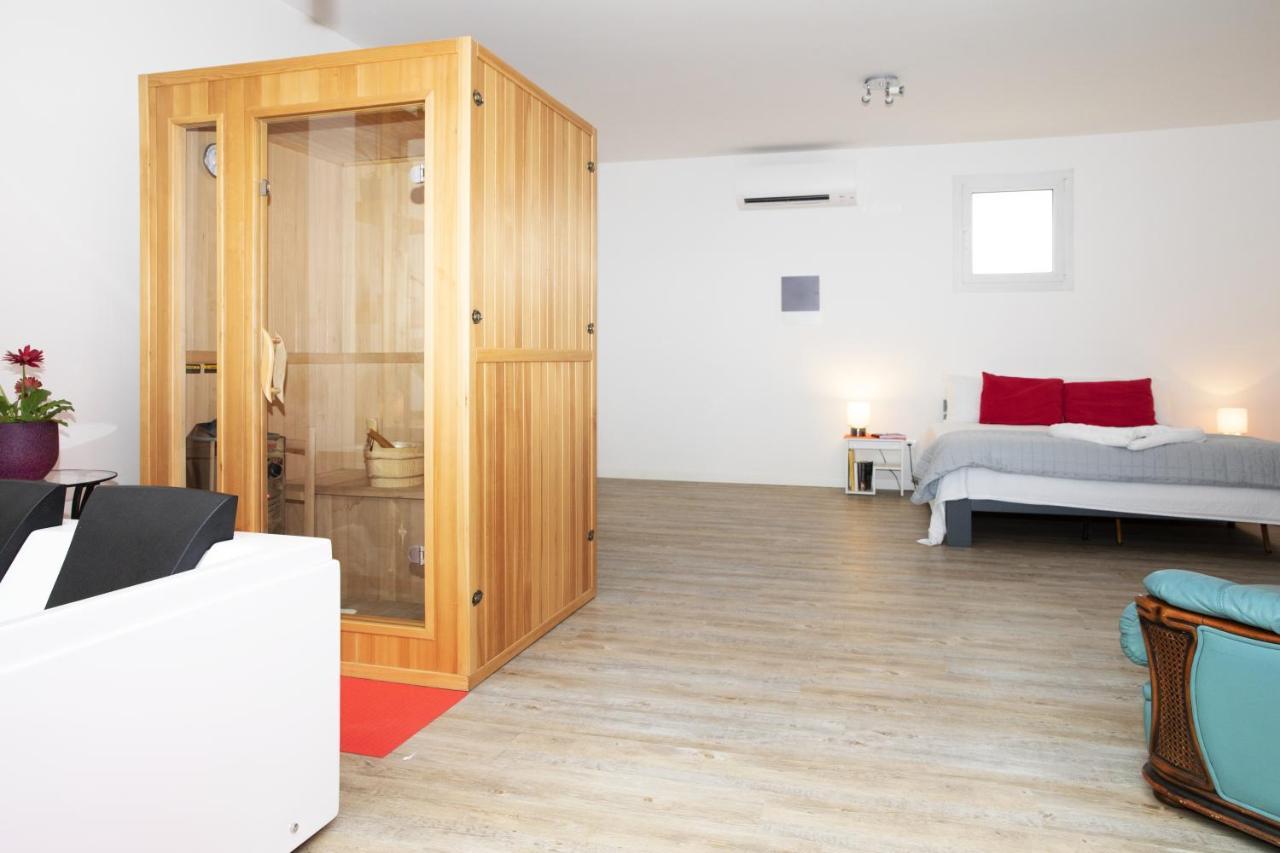 Ragaraja Private Suite & Spa Порденоне Екстериор снимка